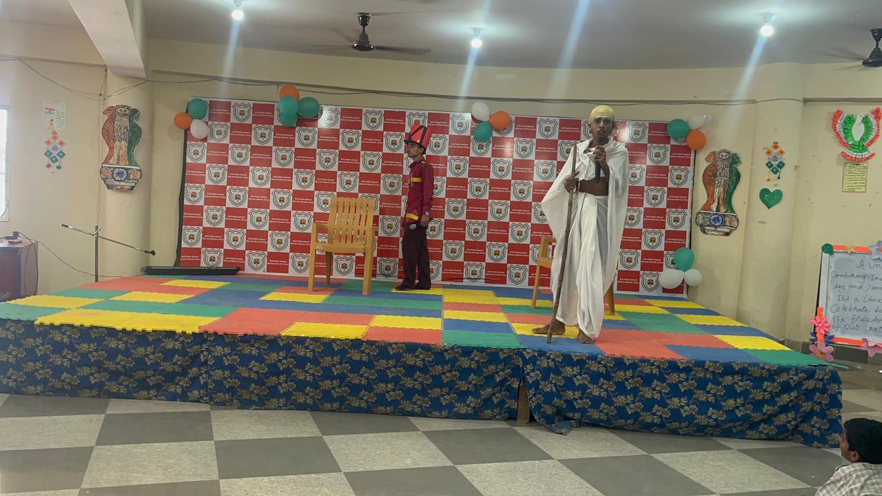 PHOTO 2025 08 18 08 50 212