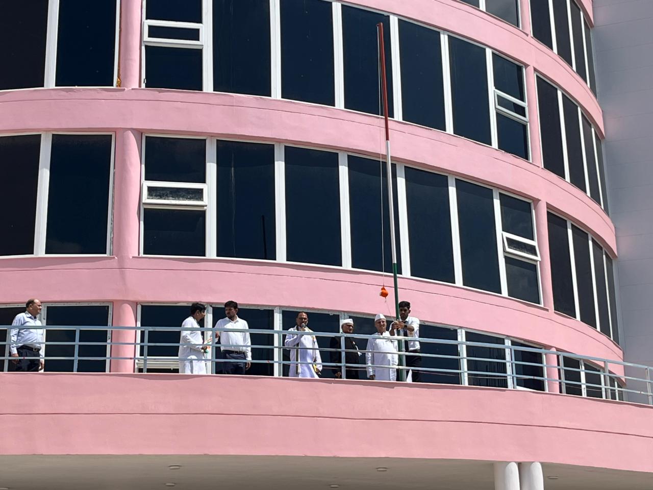 PHOTO 2025 08 18 08 52 36