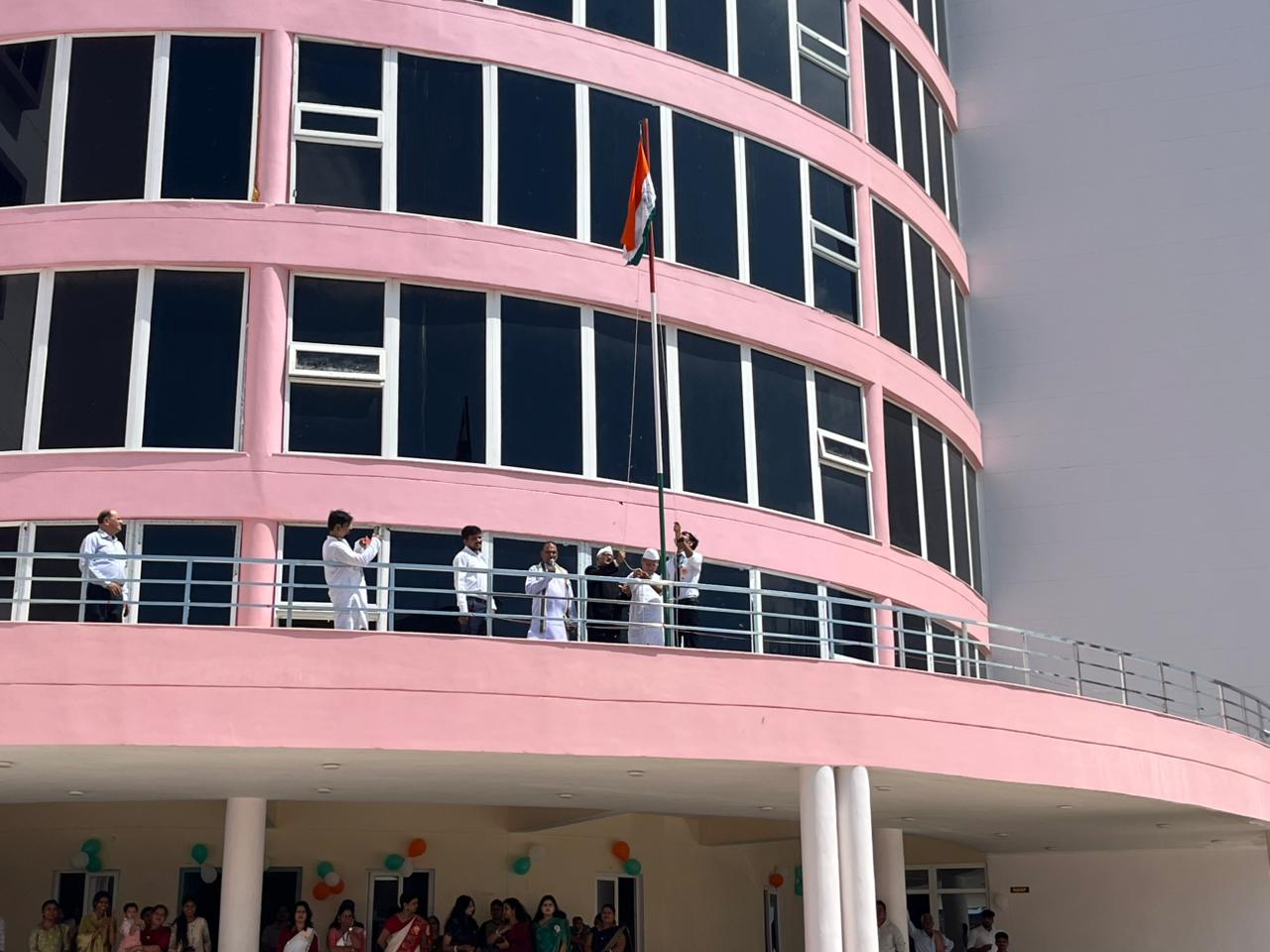 PHOTO 2025 08 18 08 52 371