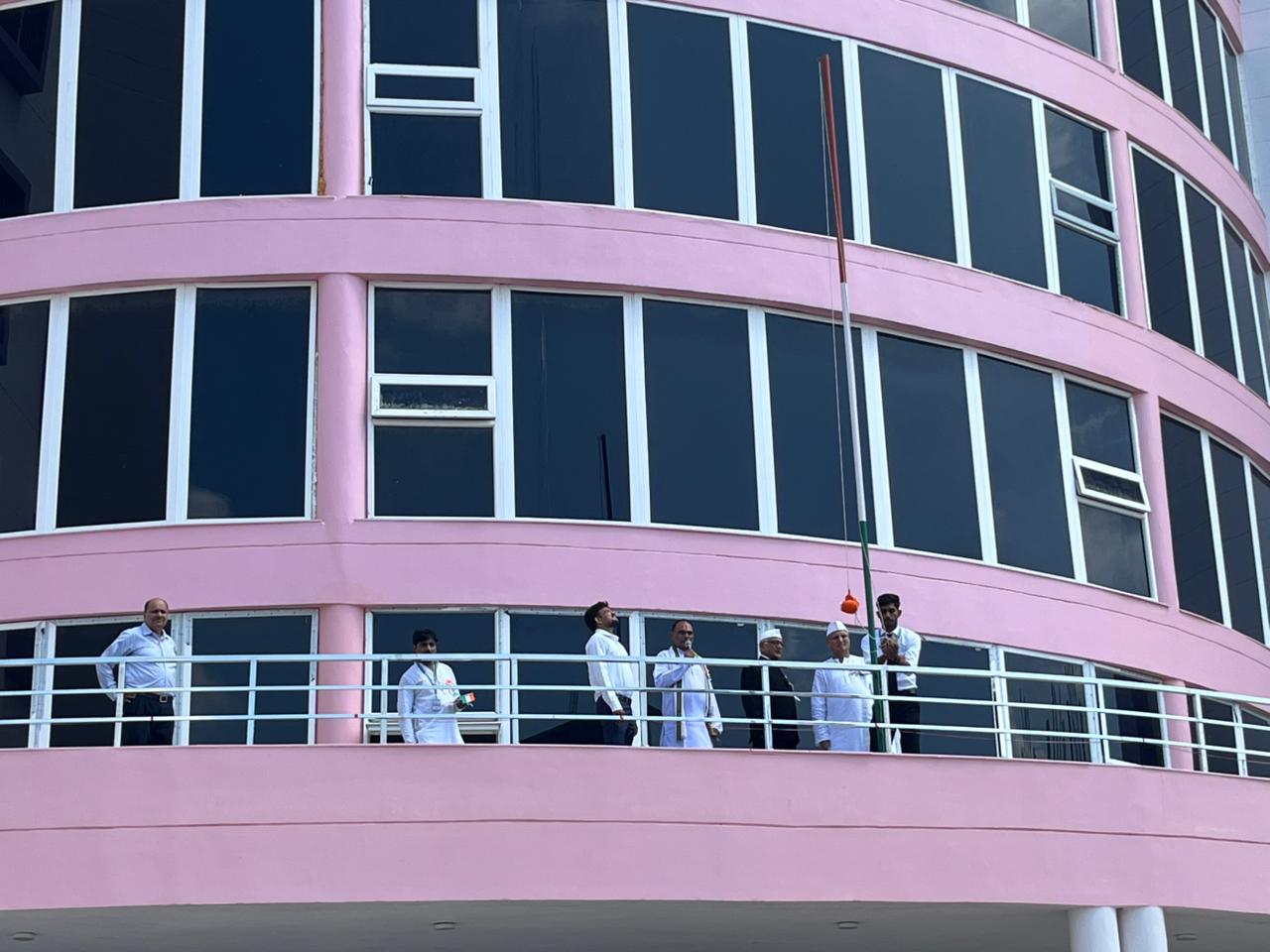 PHOTO 2025 08 18 08 52 392