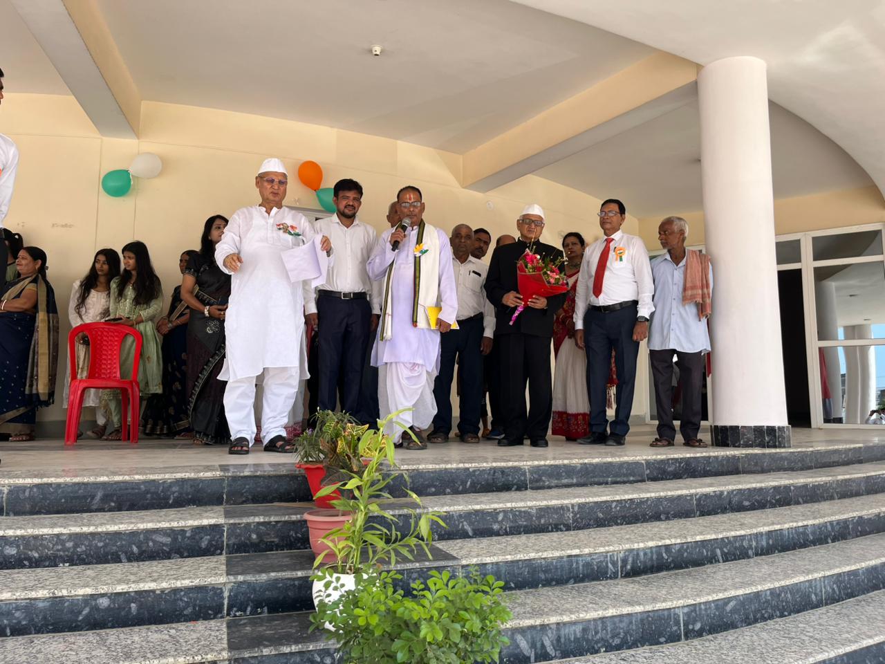 PHOTO 2025 08 18 08 52 411