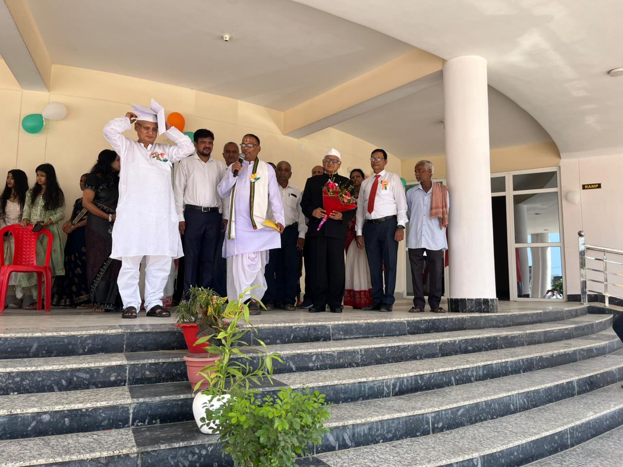 PHOTO 2025 08 18 08 52 412