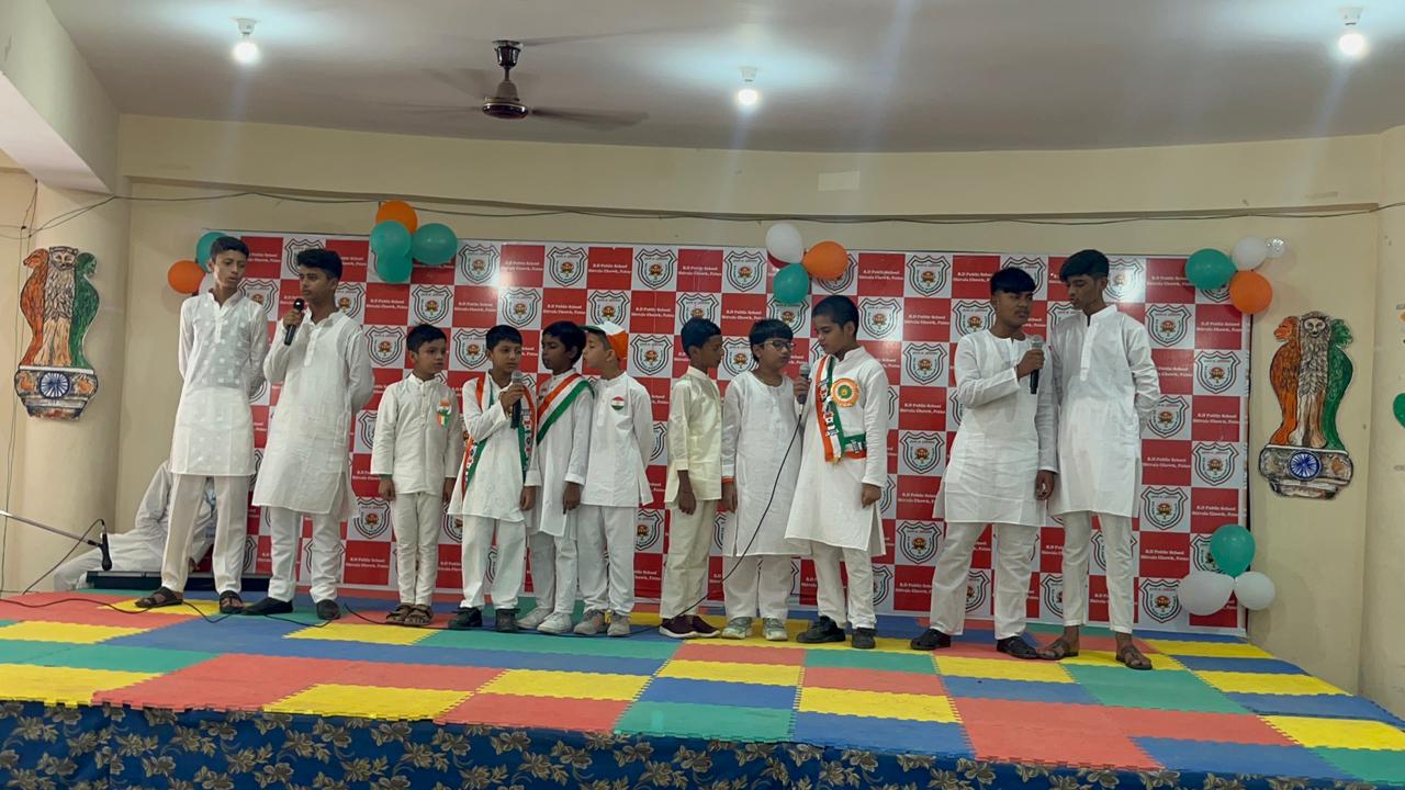 PHOTO 2025 08 18 08 52 501